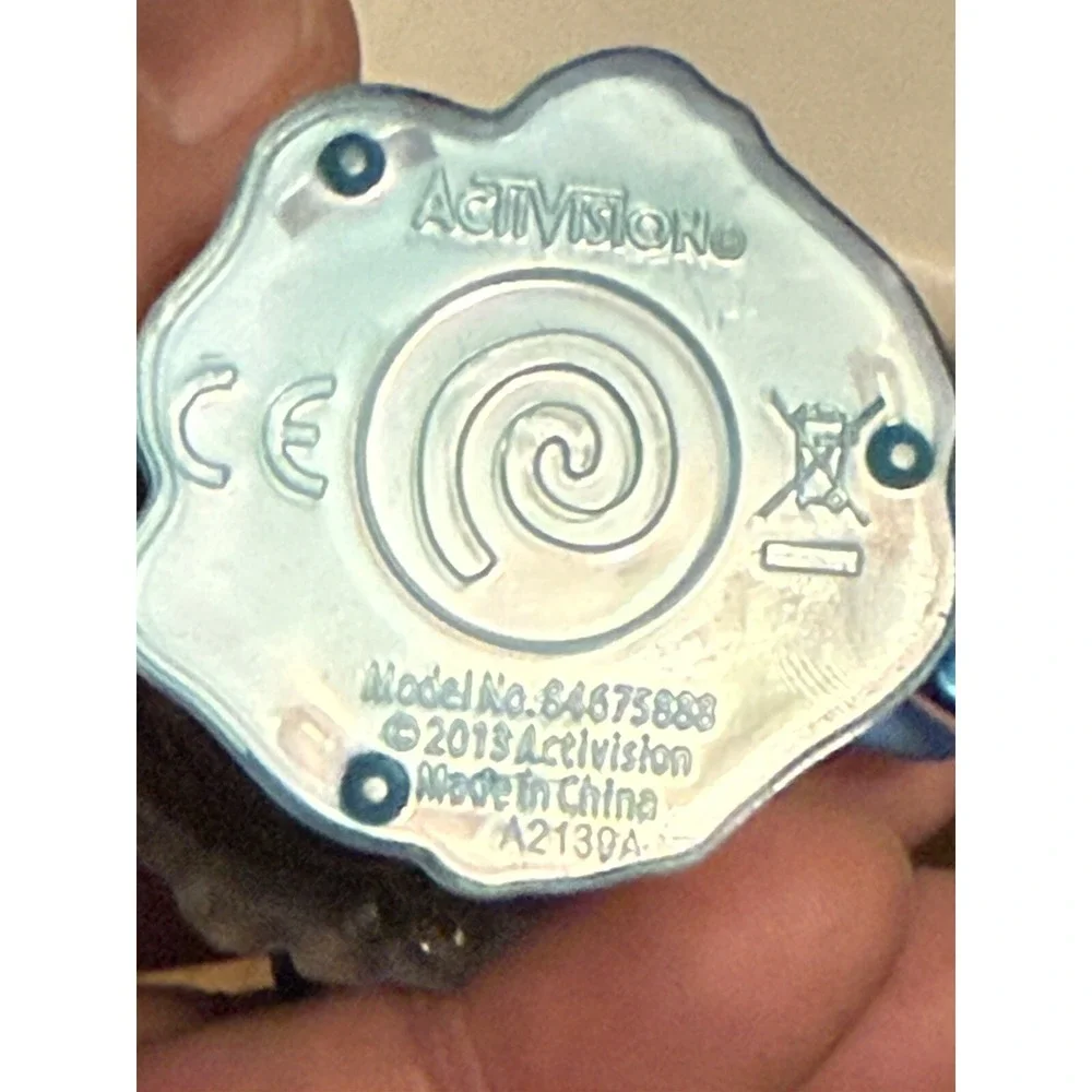 2013 Activision Skylanders Swap Force‎ Warnado Lightcore Figure